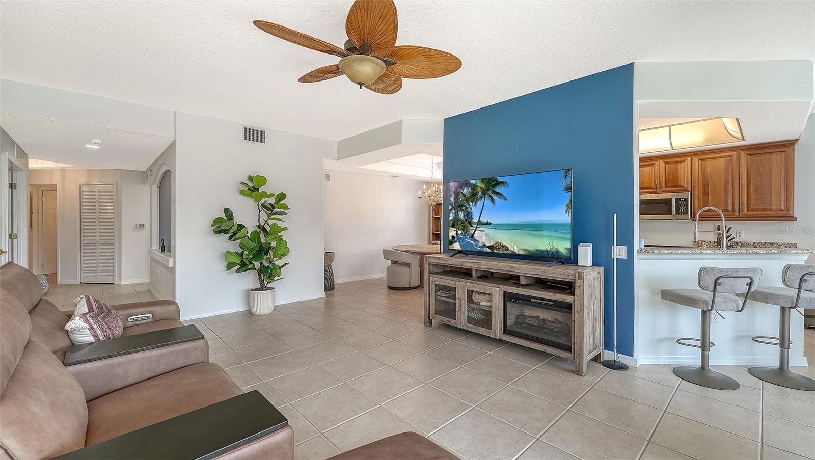 4469 CINNAMON DR #2505