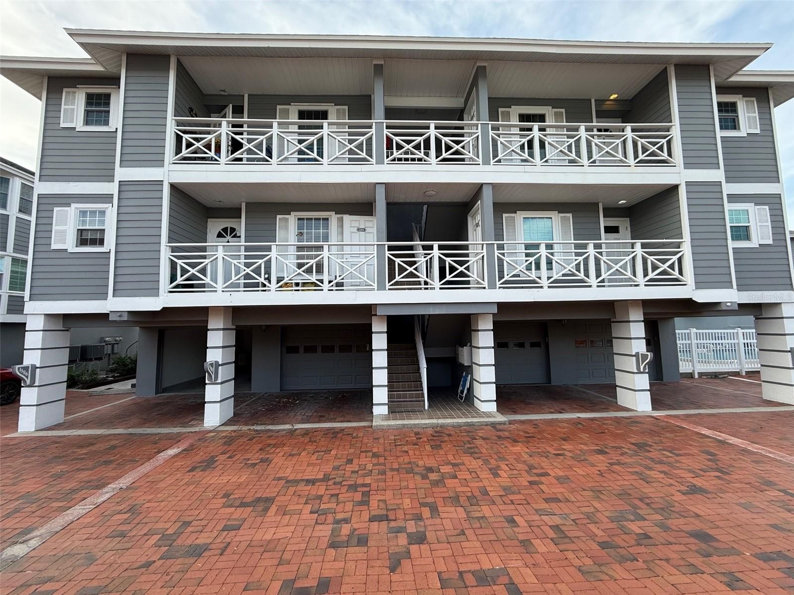 1586 STICKNEY POINT RD #102