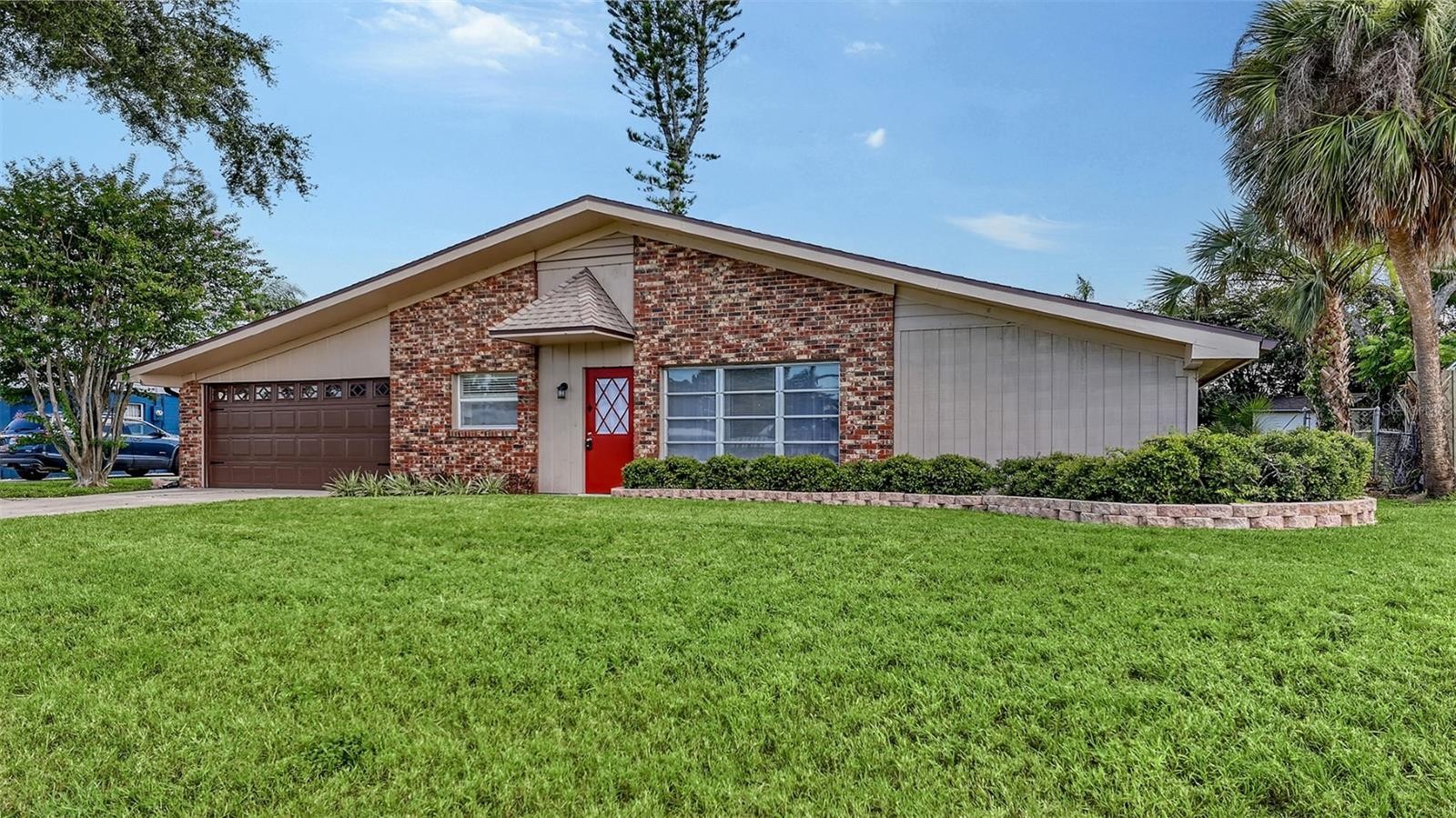 2551 WANETA DR