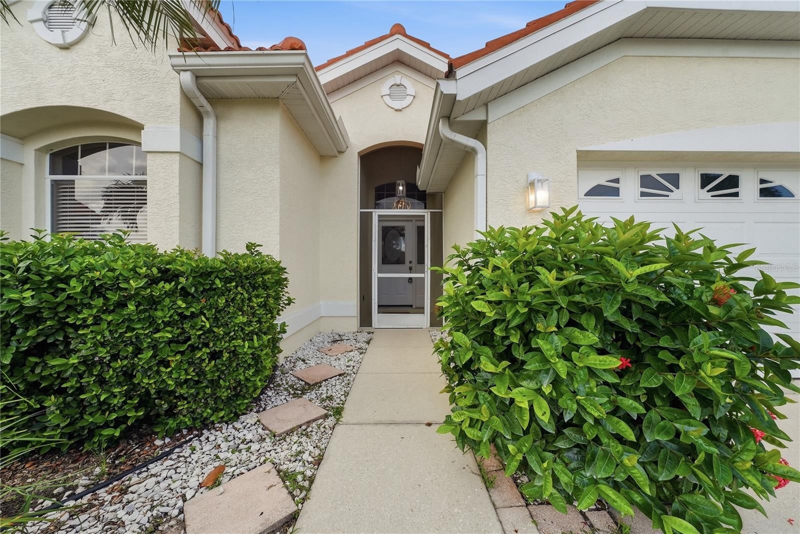 6817 SUPERIOR STREET CIR
