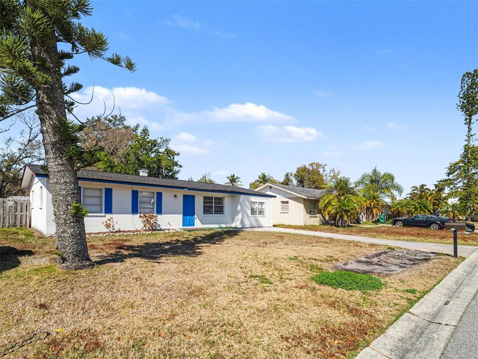 1207 22ND AVE W