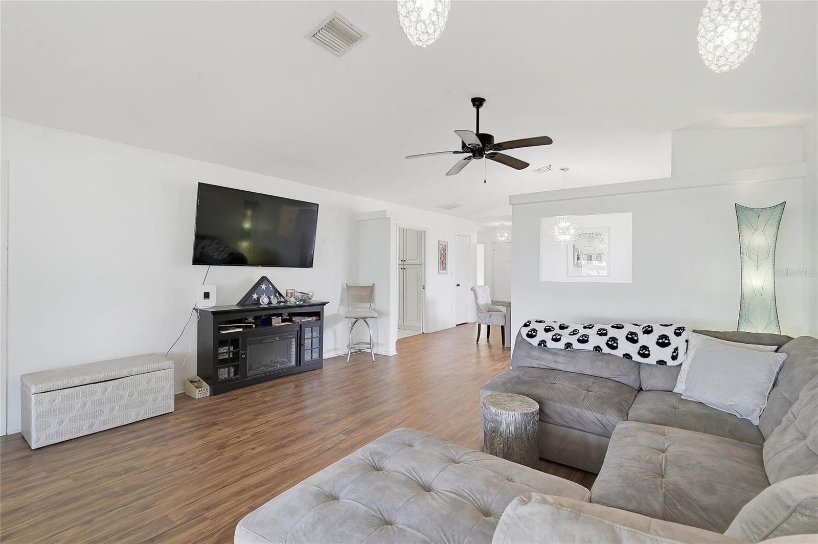 57 SANDSTONE CIR