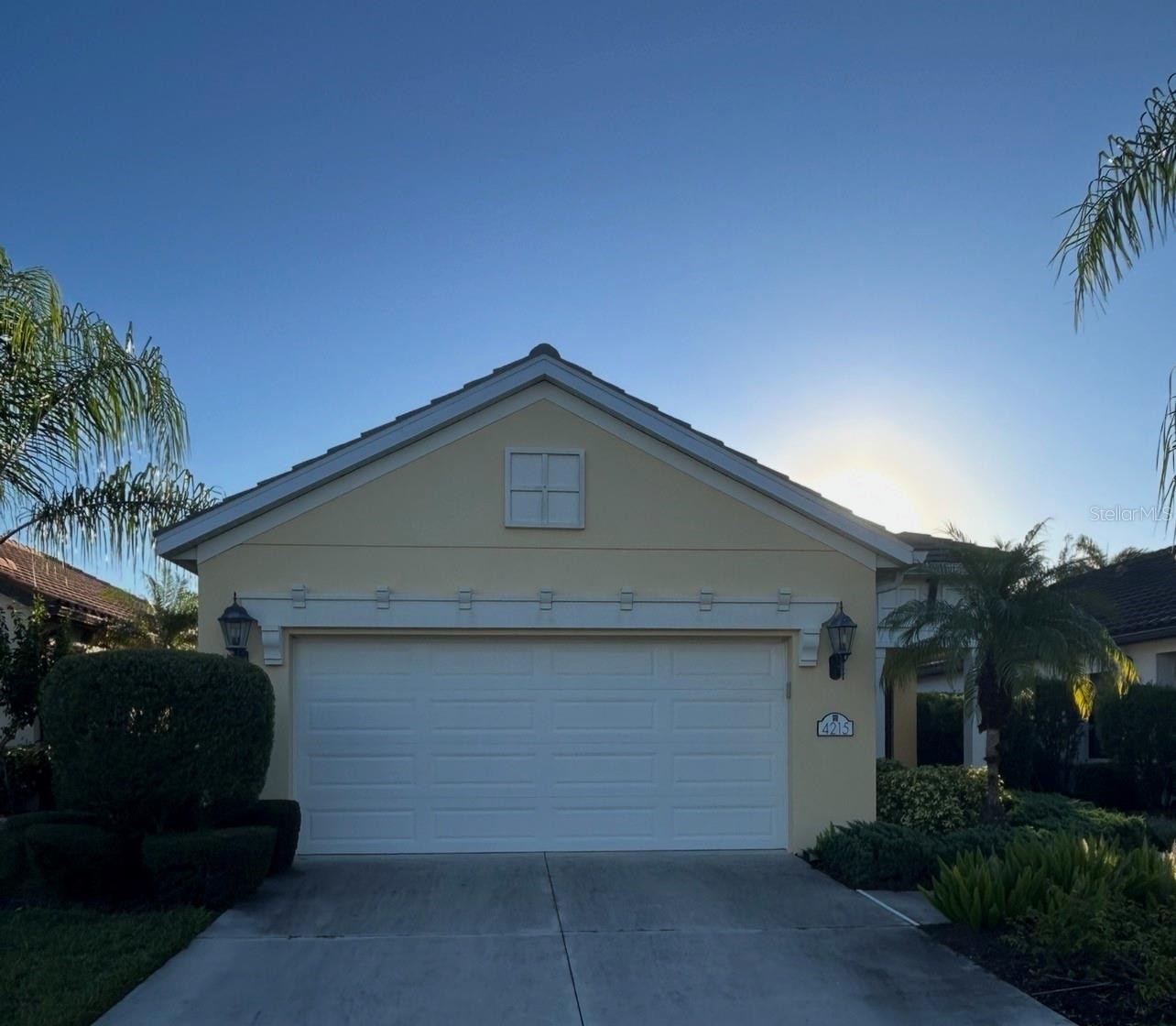 4215 AZURITE WAY