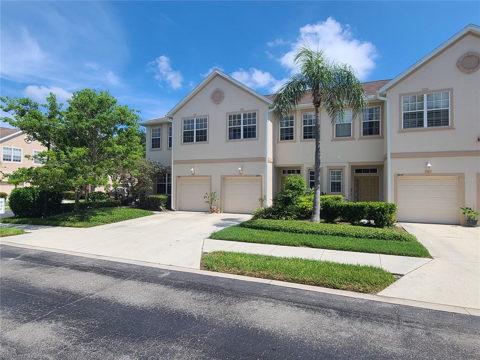 3931 YELLOWSTONE CIR