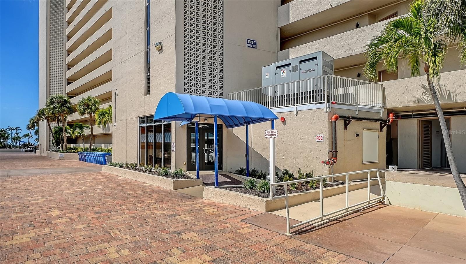 5920 MIDNIGHT PASS RD #1003