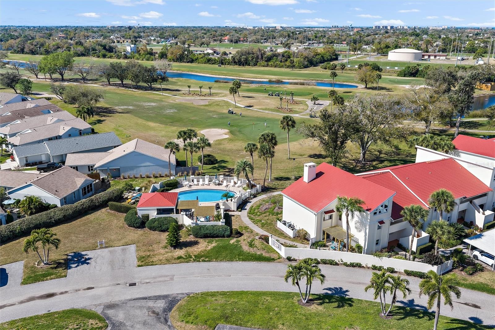 758 VILLAGE CIR #207