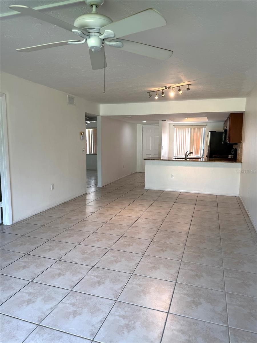 7750 EAGLE CREEK DR #7750