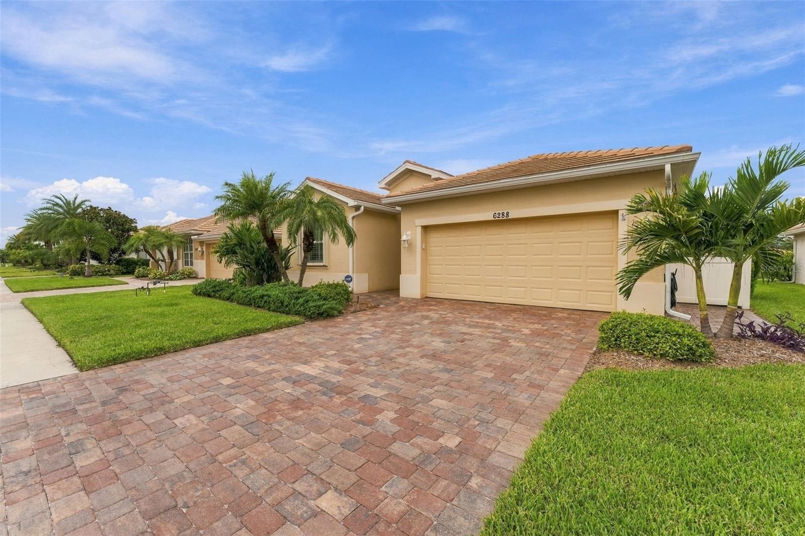 6288 GRAND CYPRESS BLVD