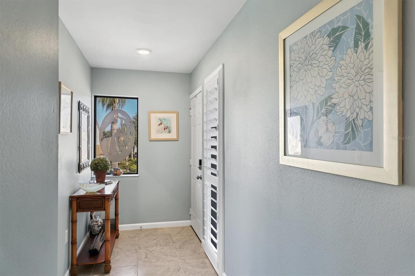 600 CARRIAGE HOUSE LN #204