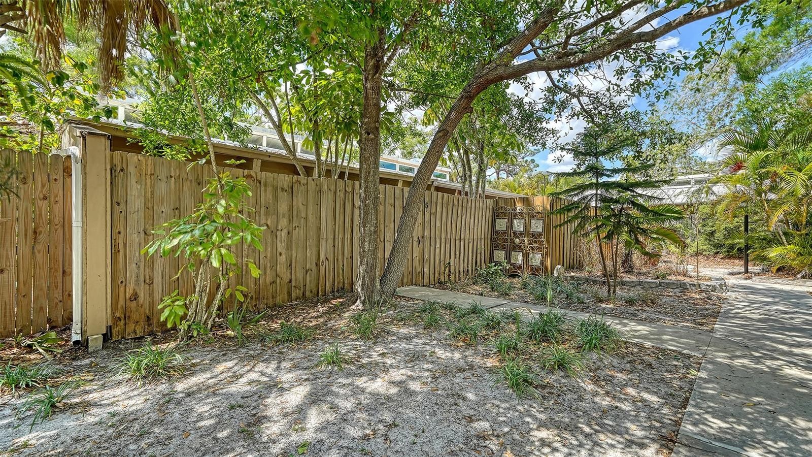 500 N JEFFERSON AVE #B-5