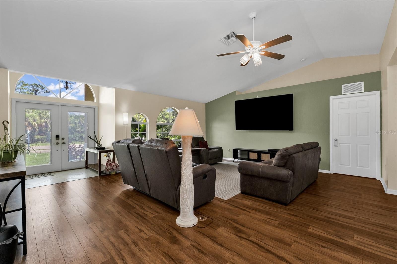 4413 S SAN MATEO DR
