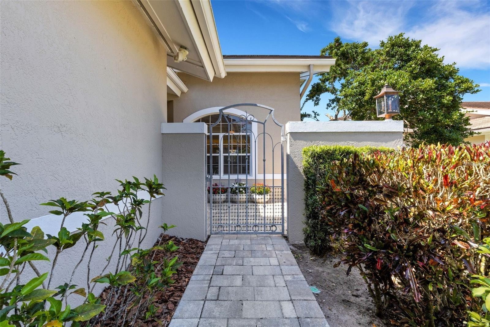 4044 PENSHURST PARK