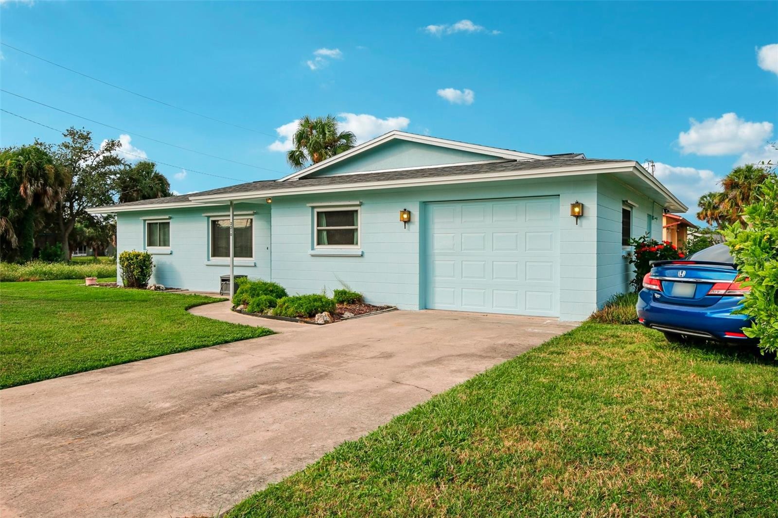 2210 GENTIAN RD