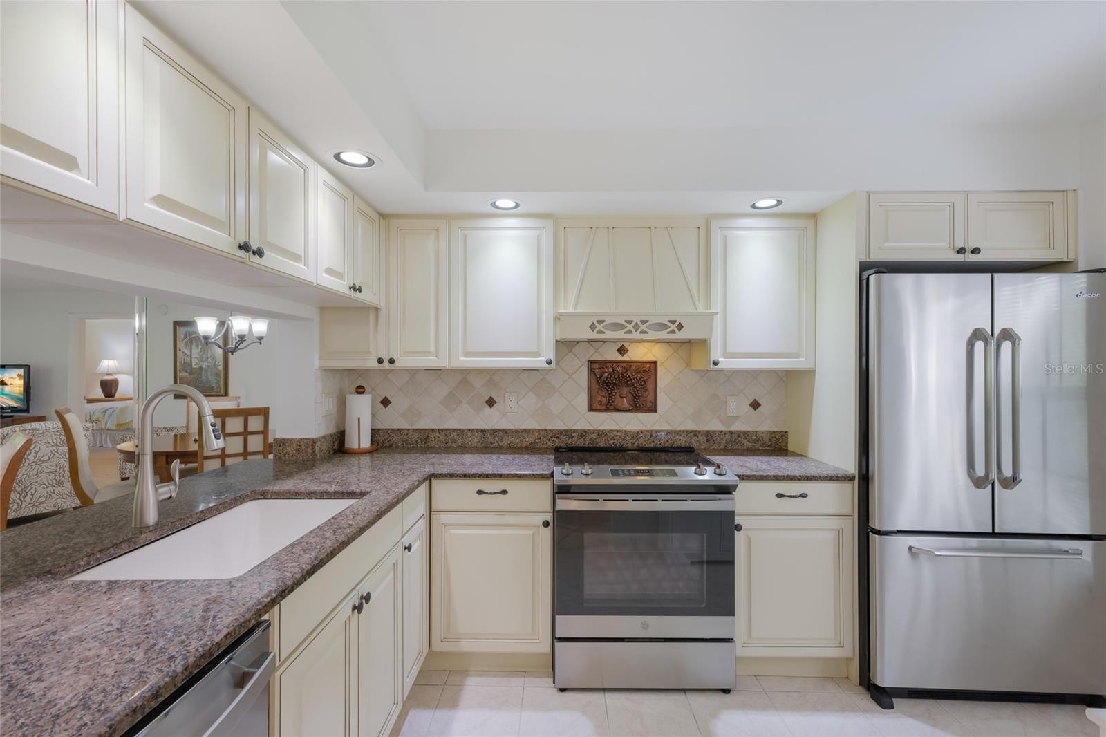 4759 WINSLOW BEACON #21