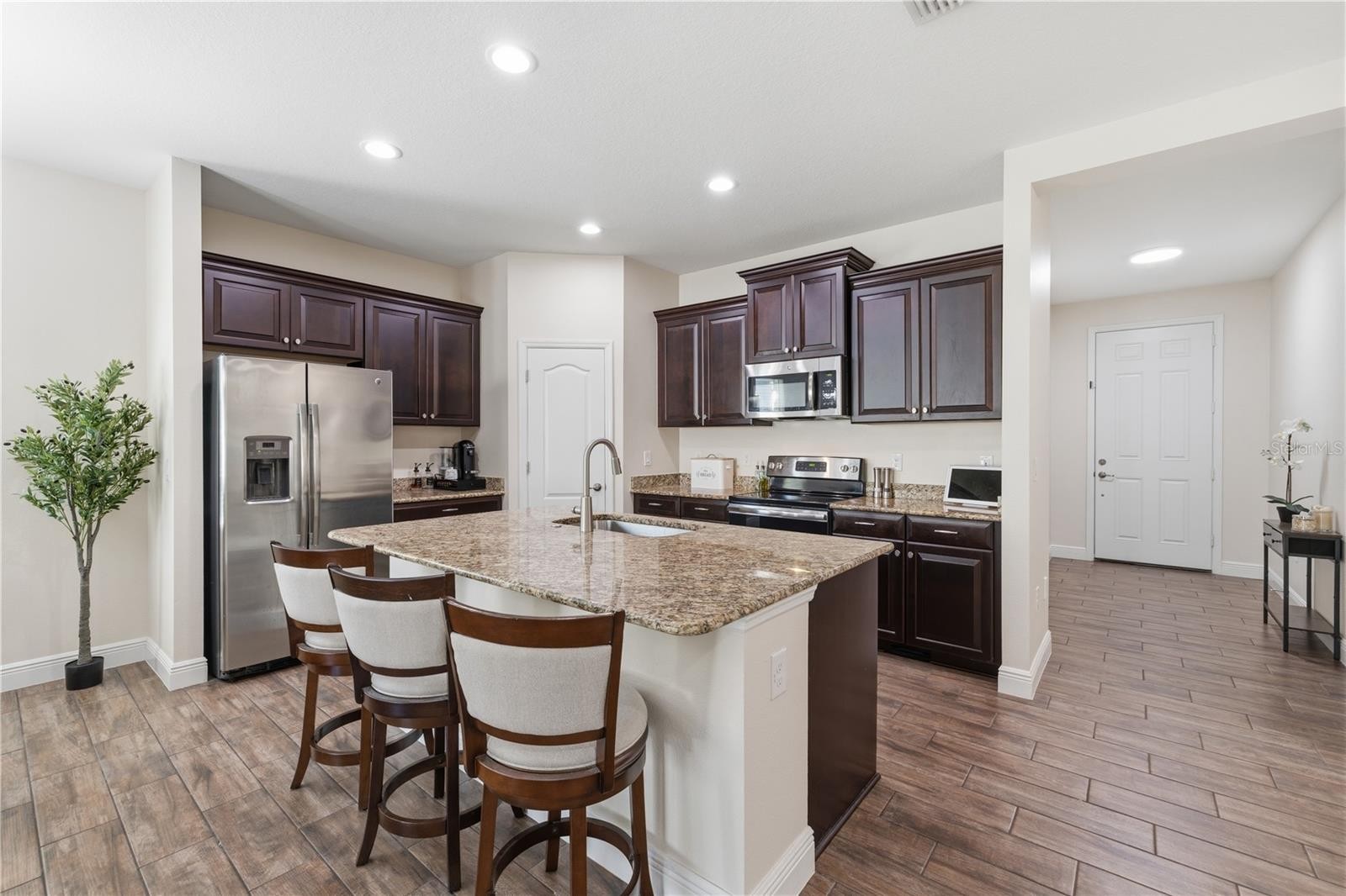 16804 MYRTLE HILL LN