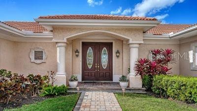 376 WEST ROYAL FLAMINGO DR