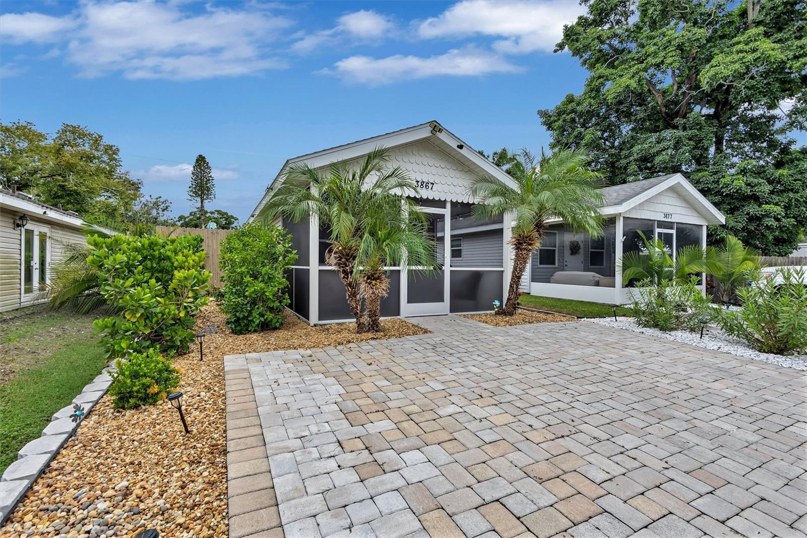 3867 ALMOND AVE