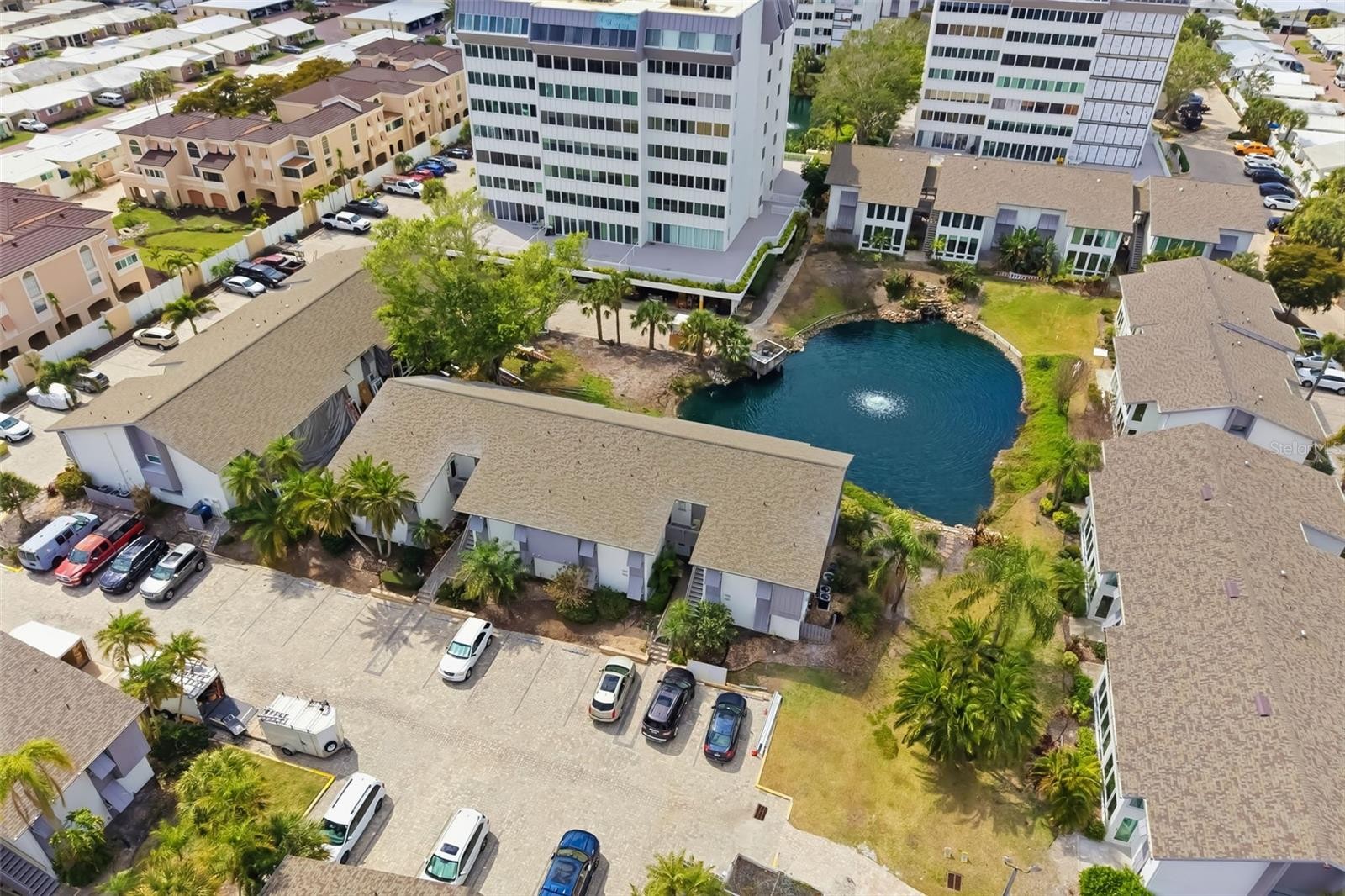 1169 W PEPPERTREE DR #118A