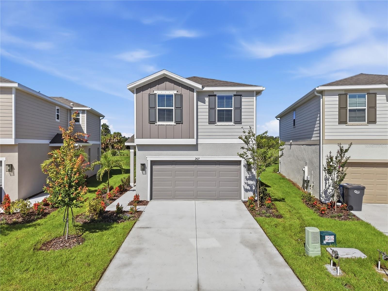 2427 29TH LN E
