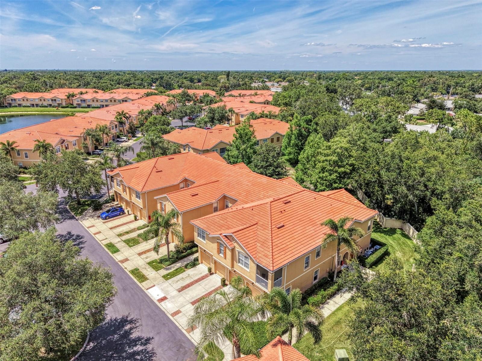 3627 PARKRIDGE CIR #11-203