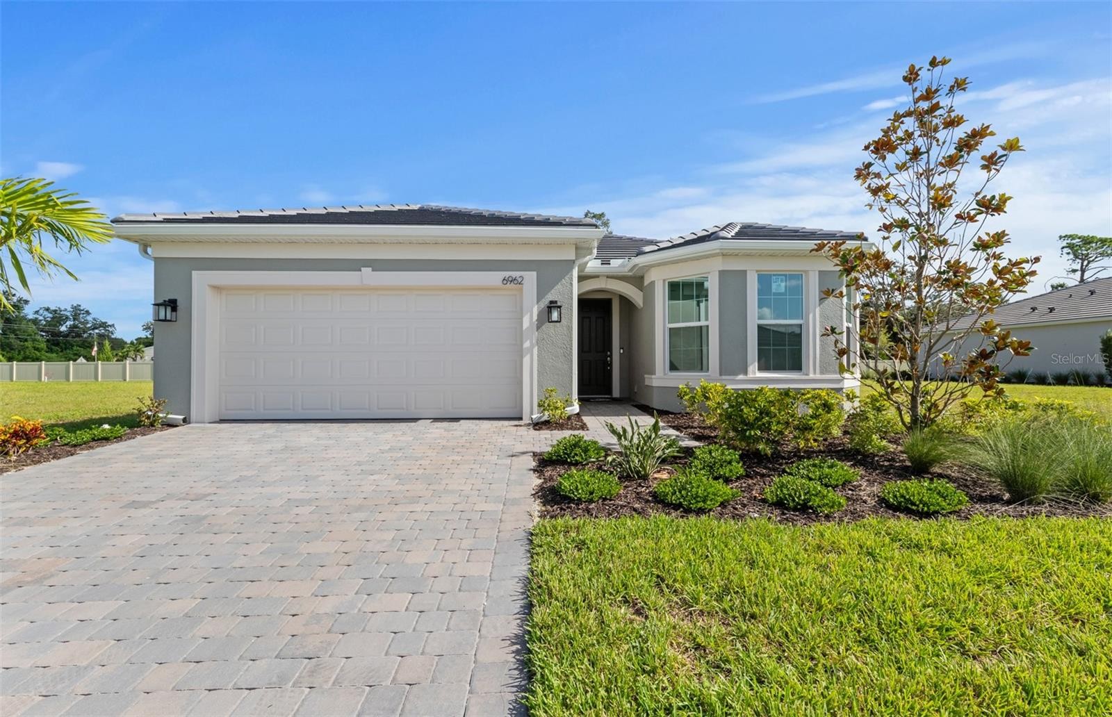 6962 MINNEOLA CT