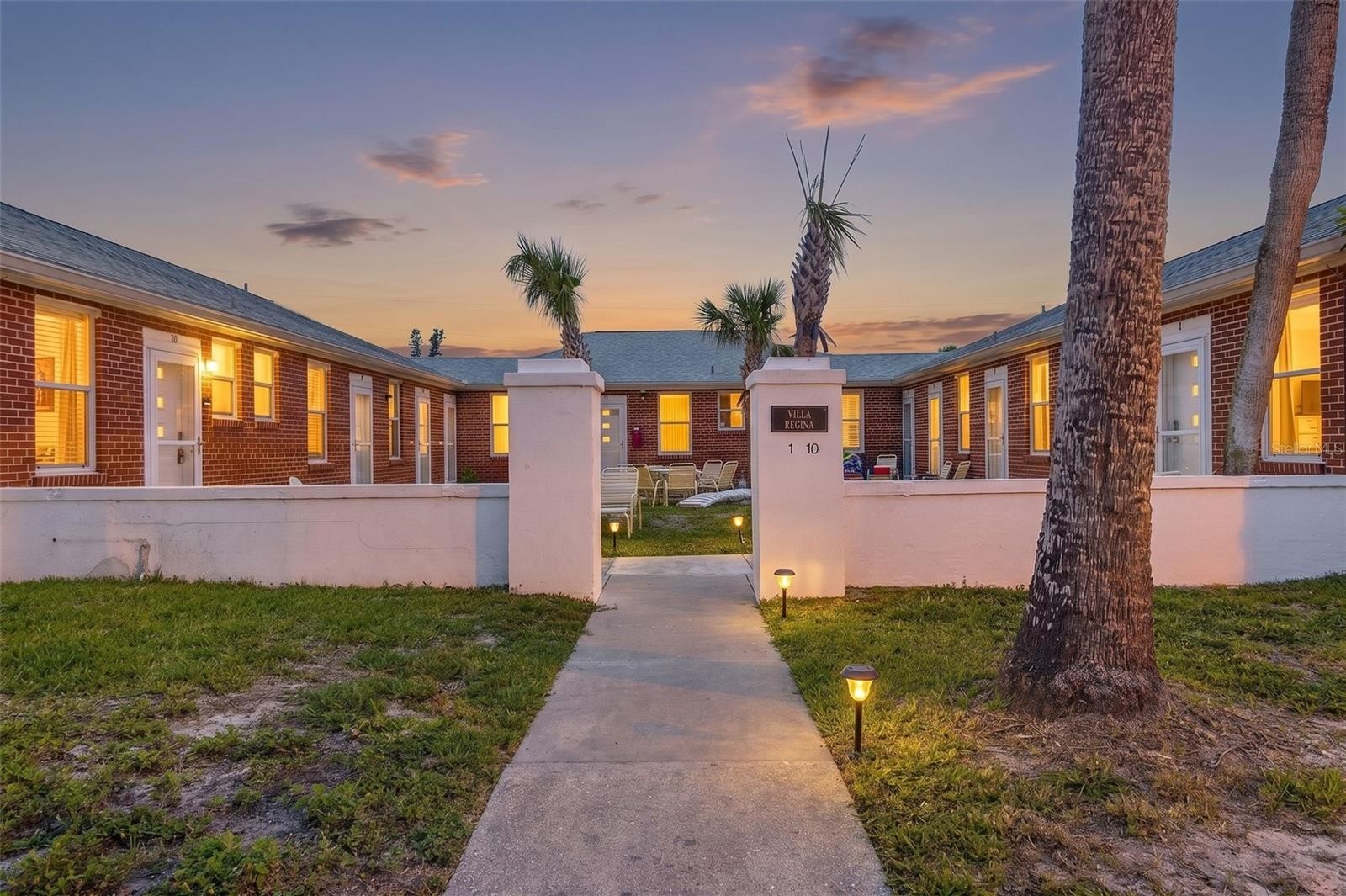 908 VILLAS DR #10