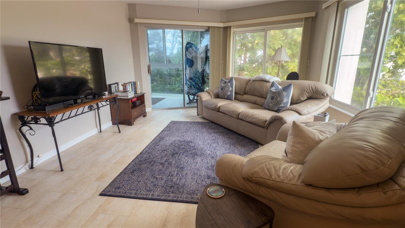 1900 BENJAMIN FRANKLIN DR #201BER