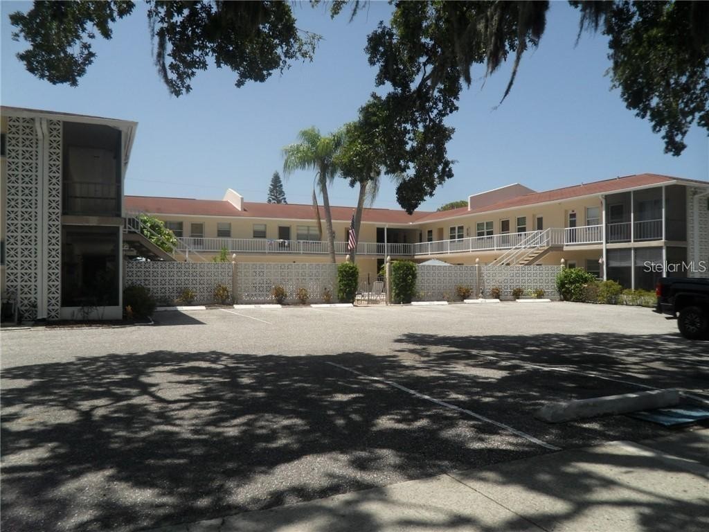 509 W VENICE AVE #102
