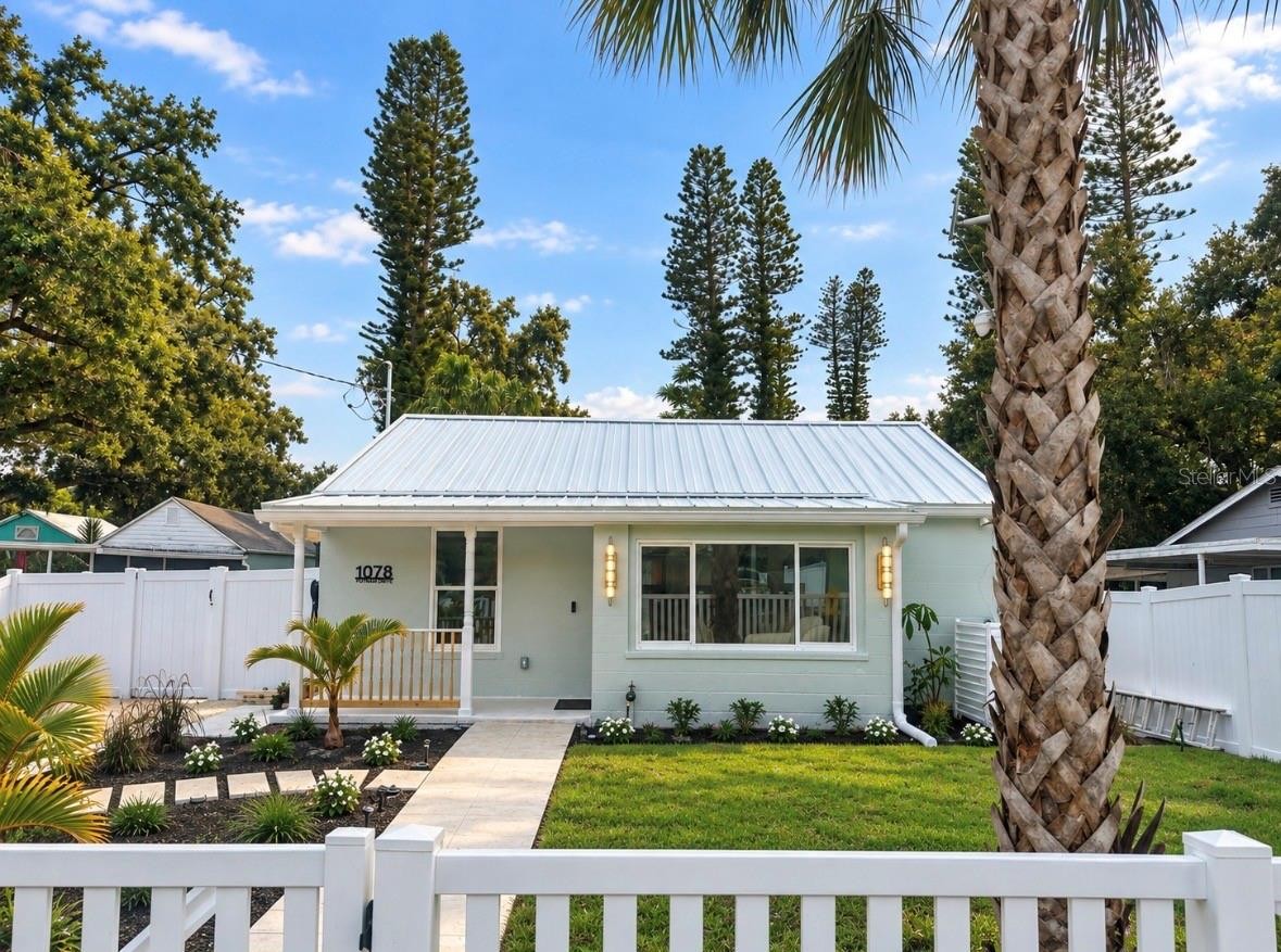1078 PUTNAM DR