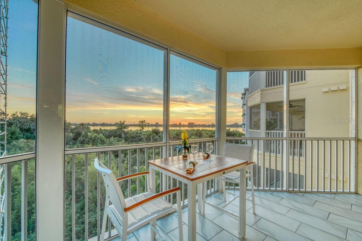 250 HIDDEN BAY DR #301