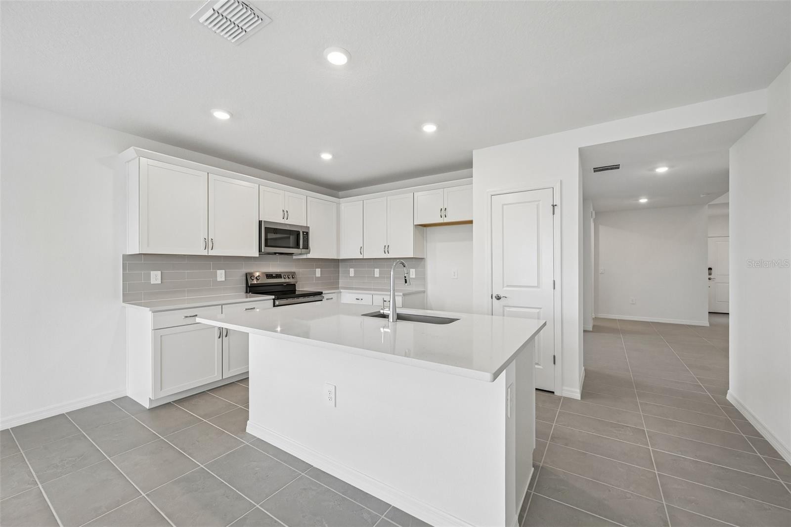 9014 OPTIMIST WAY