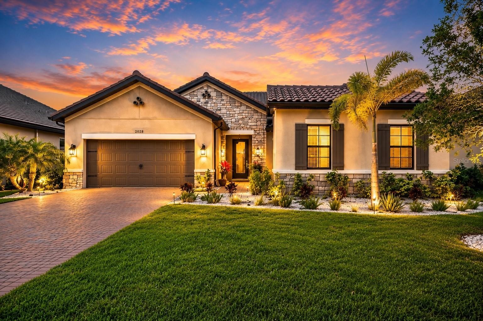 2028 WOODLEAF HAMMOCK CT
