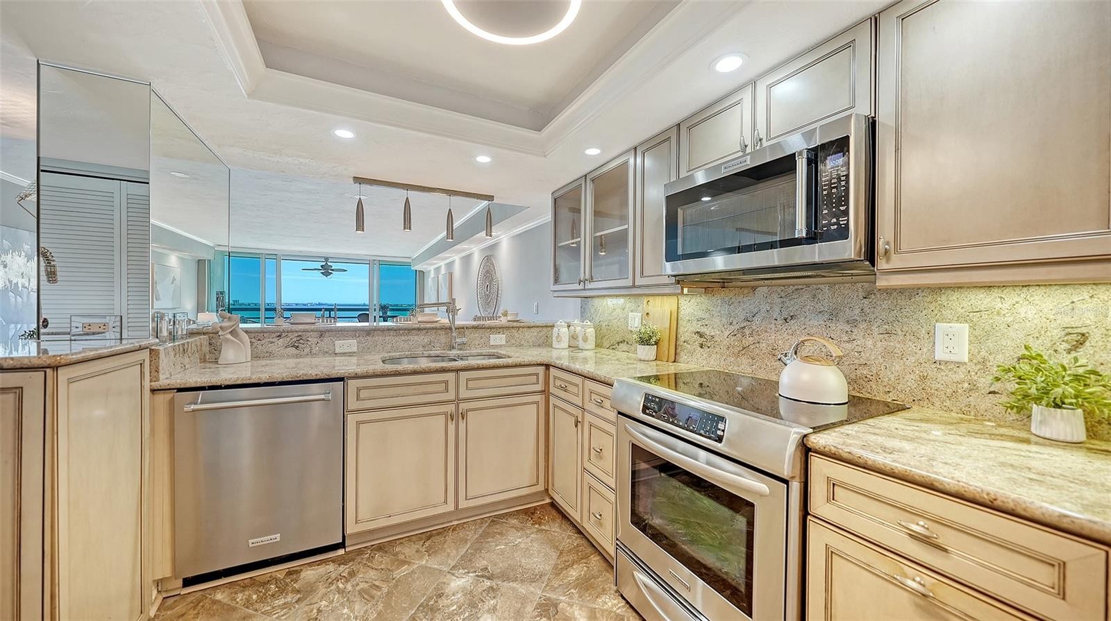 988 BLVD OF THE ARTS #1011