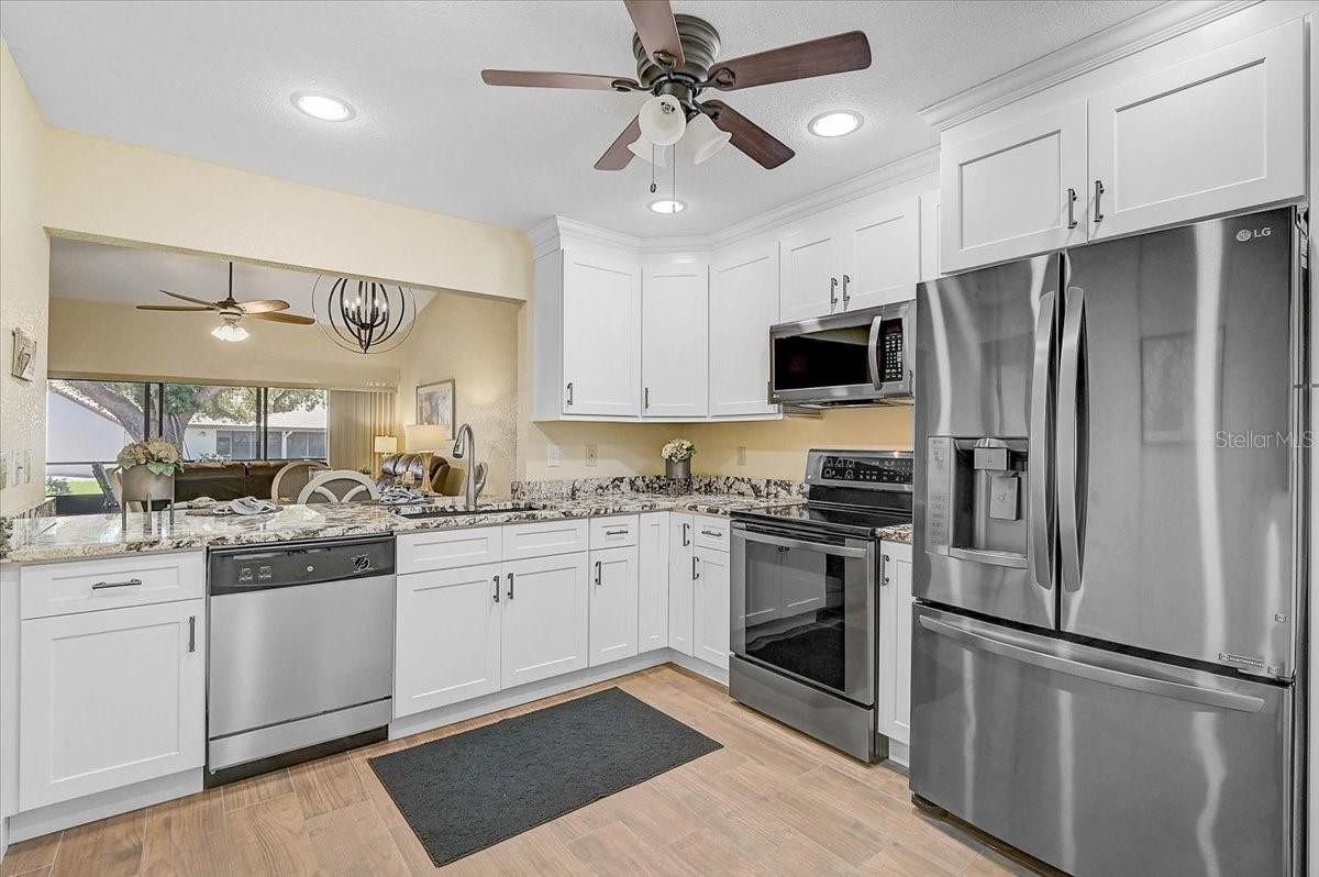 892 COUNTRY CLUB CIR #50