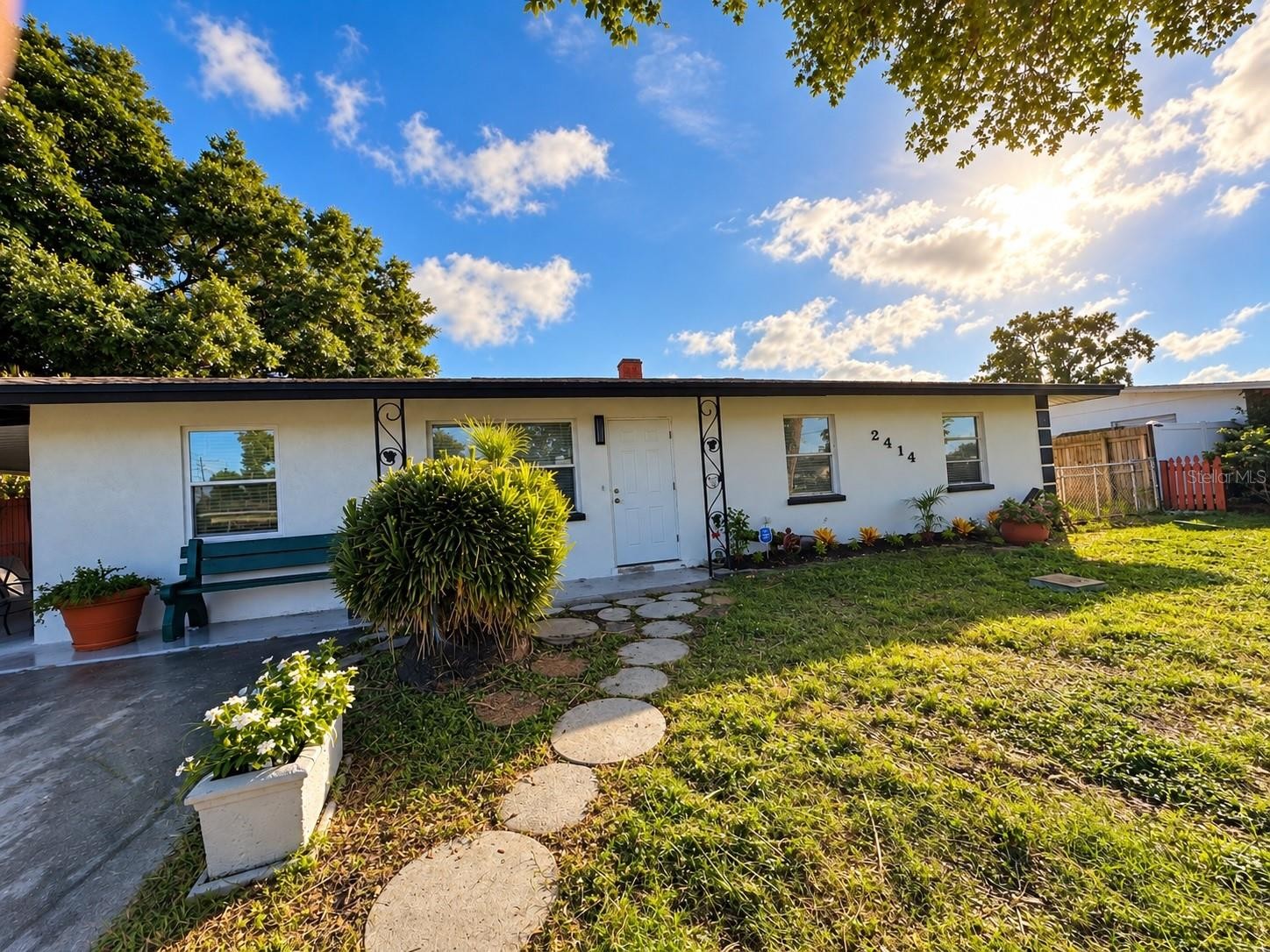 2414 25TH AVE W