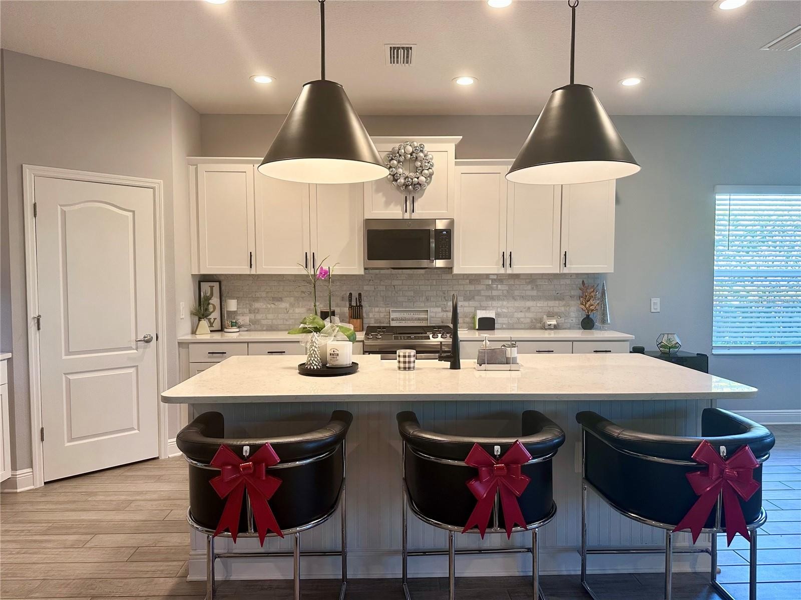 2716 BUTTERFLY JASMINE TRL