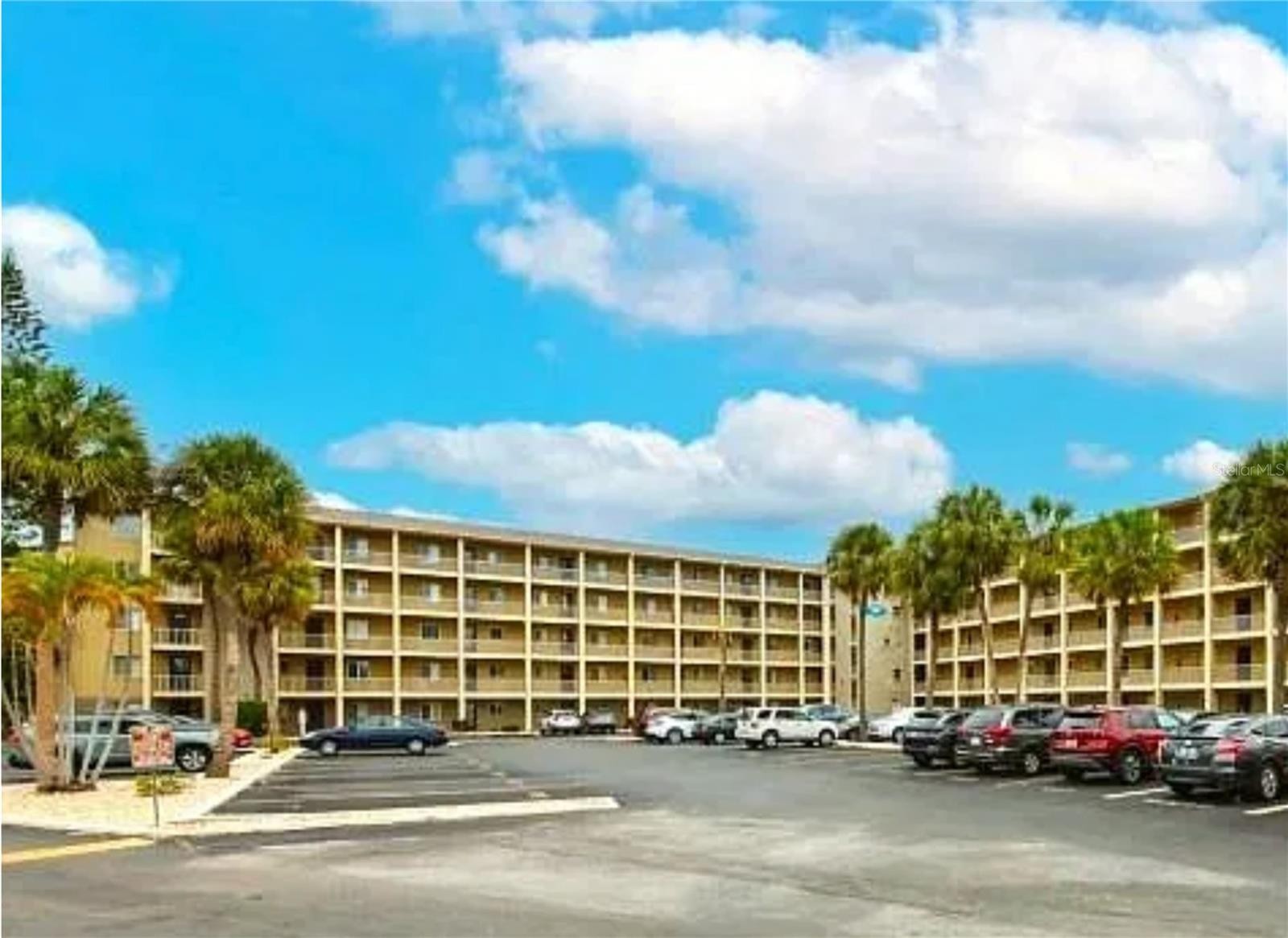 3917 LAKE BAYSHORE DR #F-307