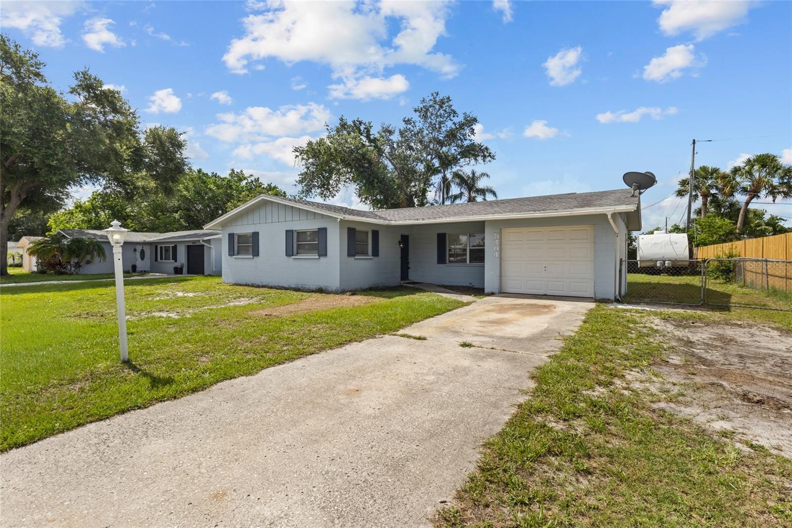 5404 LAURELWOOD PL