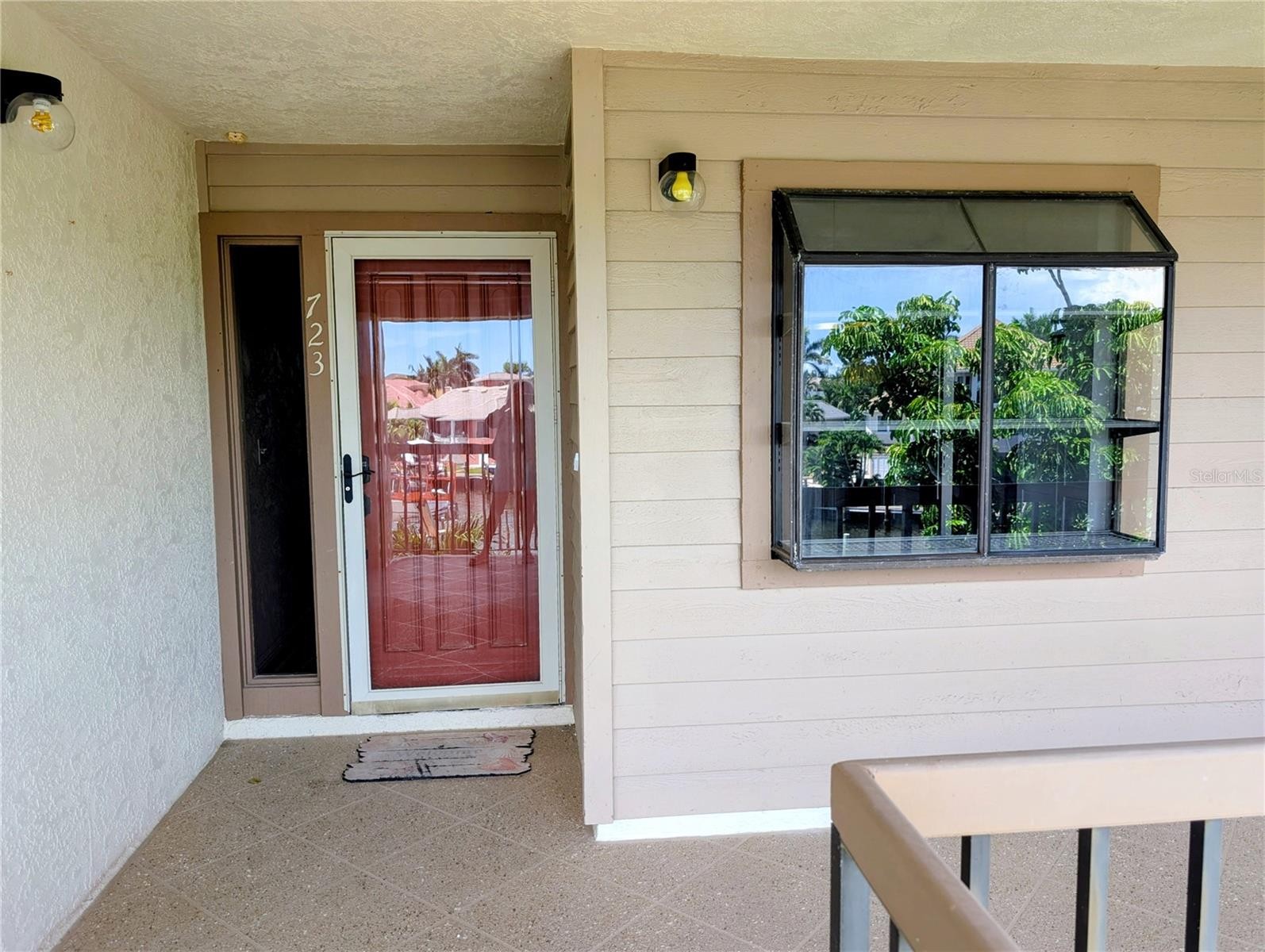 3850 MARINERS WALK #723