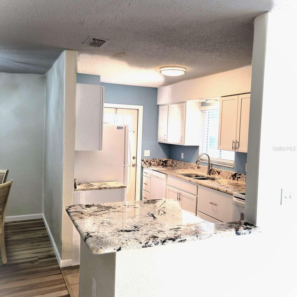 456 CIRCLEWOOD DR #L7