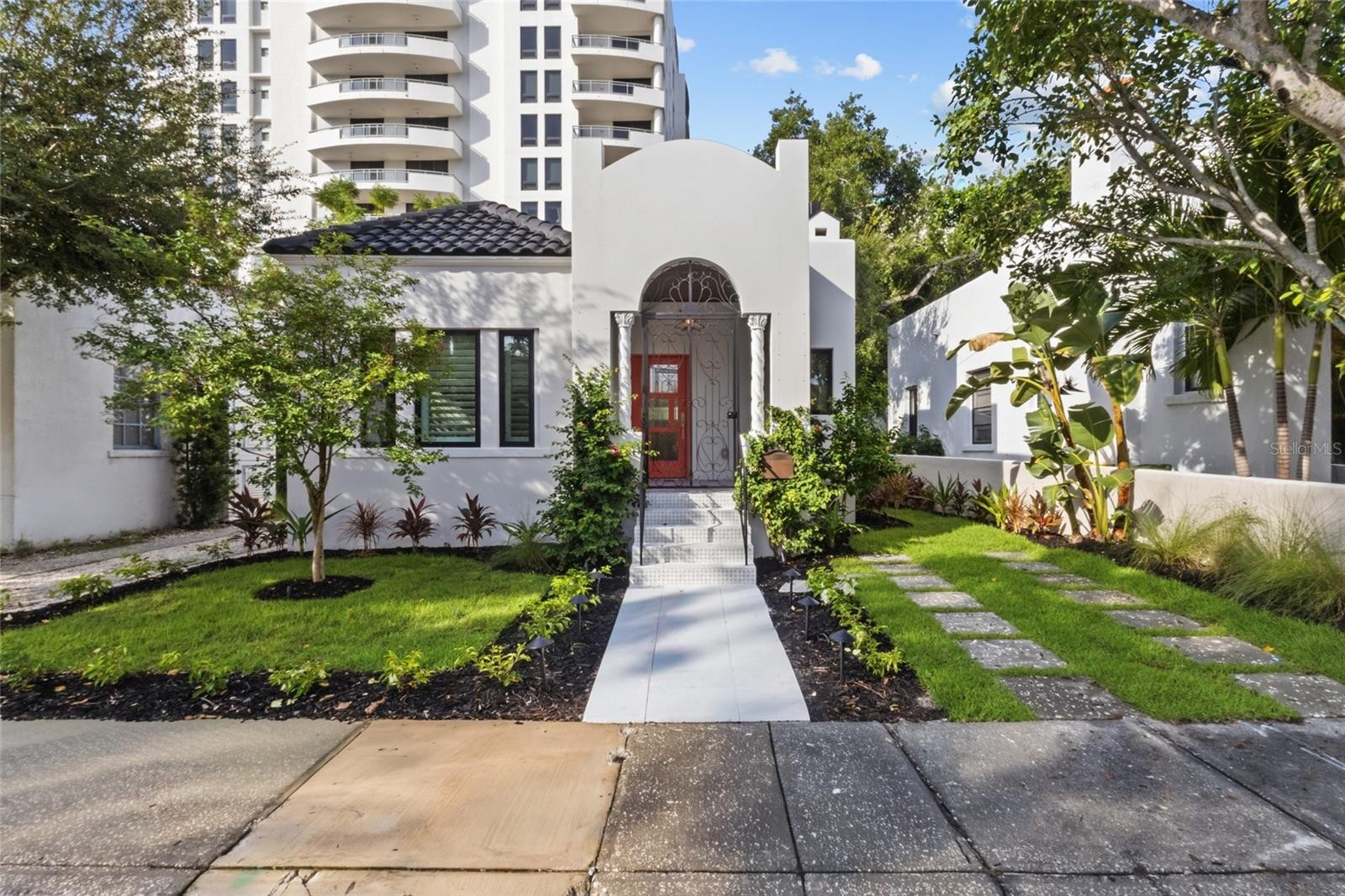 410 BURNS CT