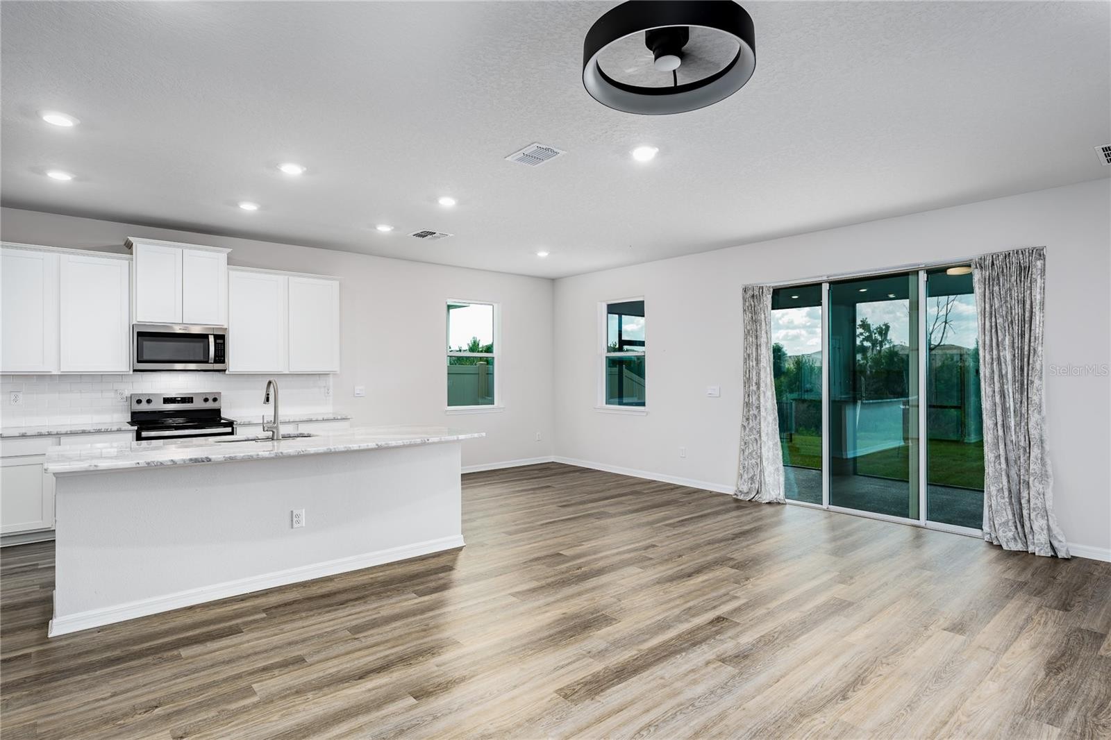 10622 EUSTIS DR