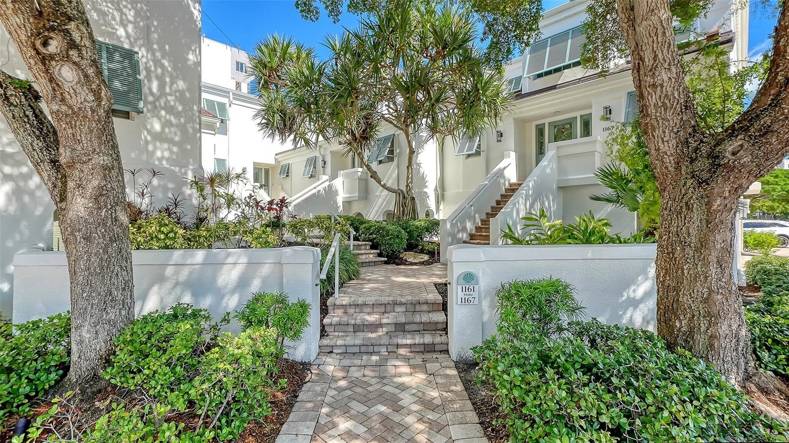 1163 COQUILLE ST #207