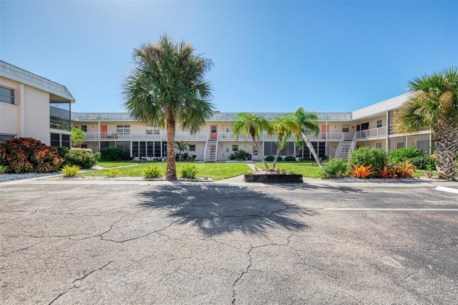 460 BASE AVE E #124