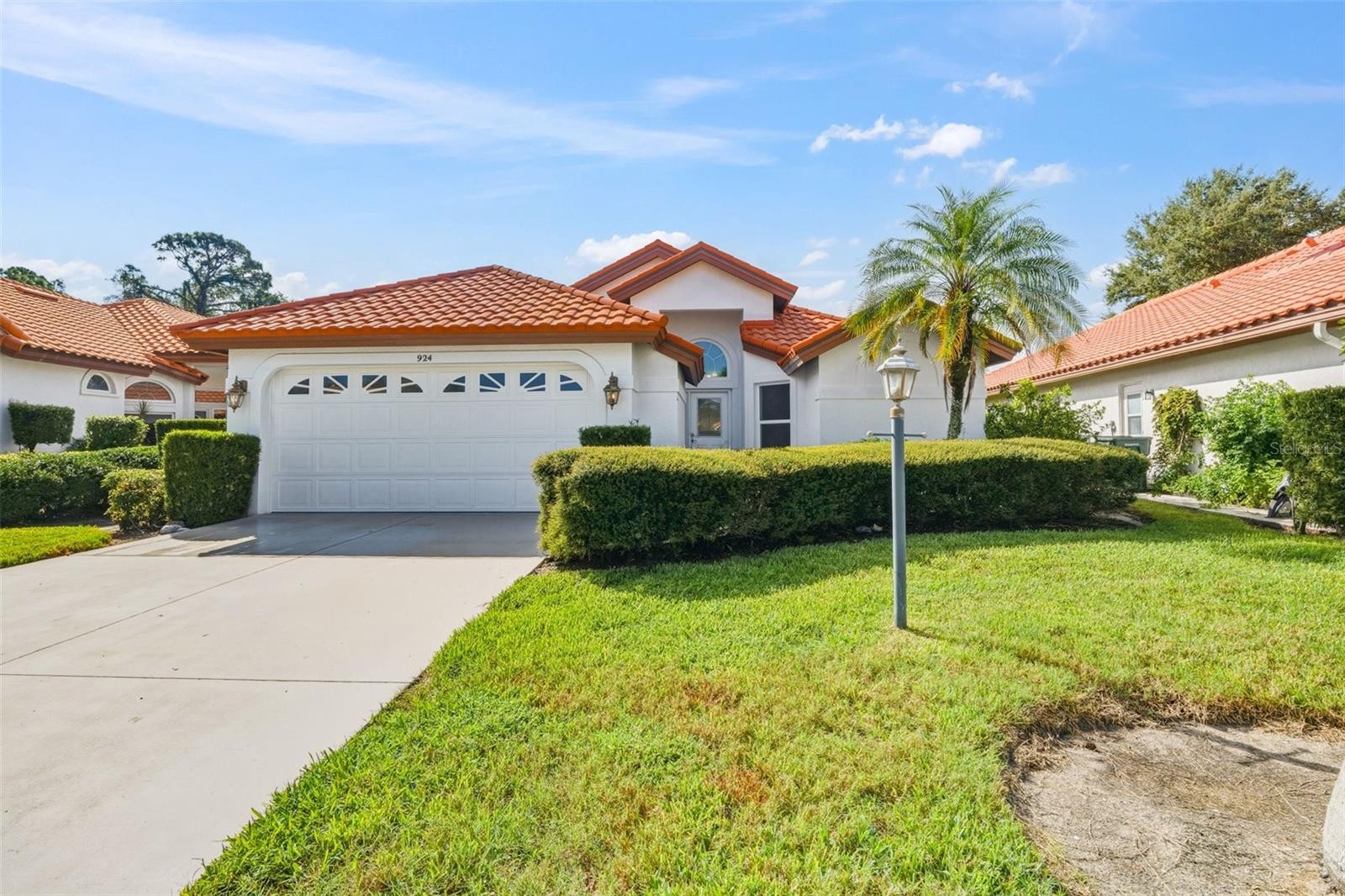 924 HARBOR TOWN DR