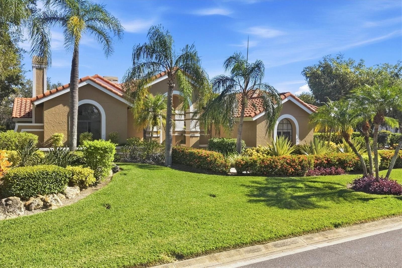 4221 ESCONDITO CIR