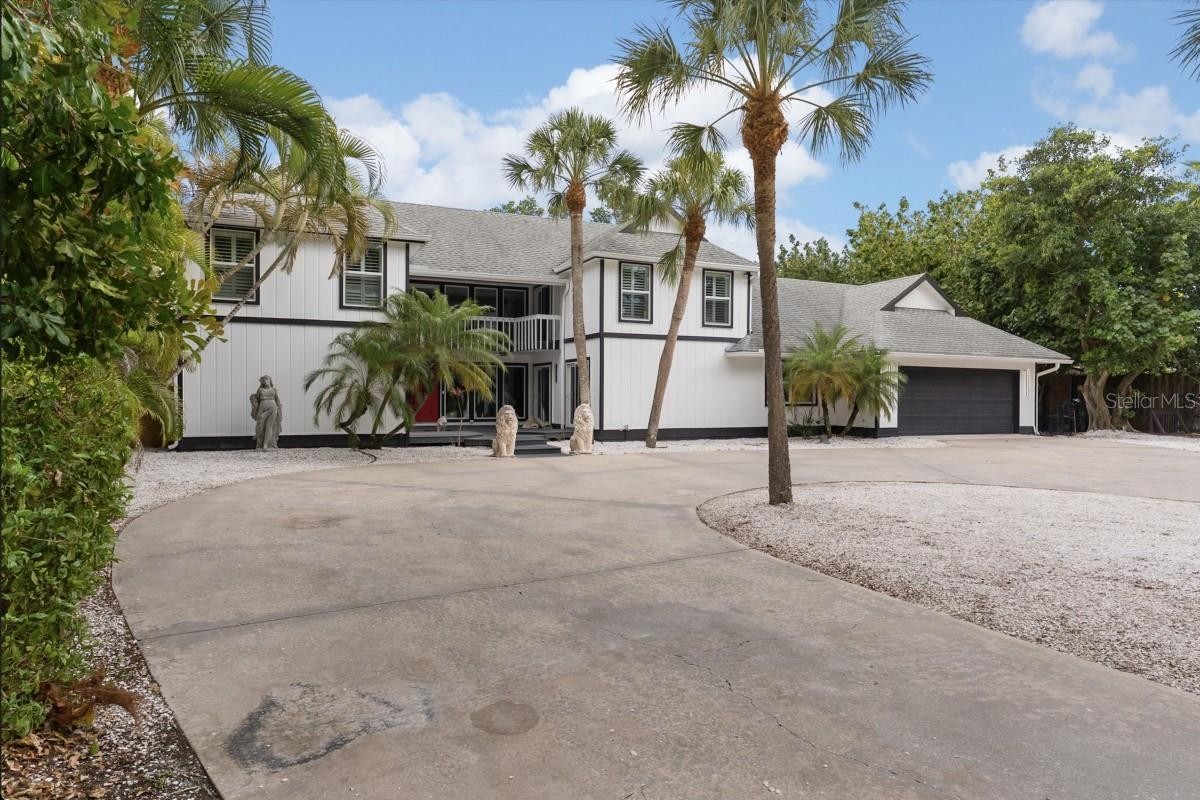 765 SIESTA KEY CIR