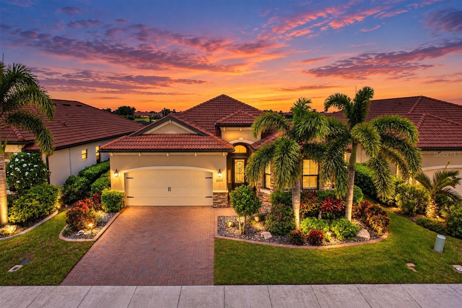 23515 WAVERLY CIR