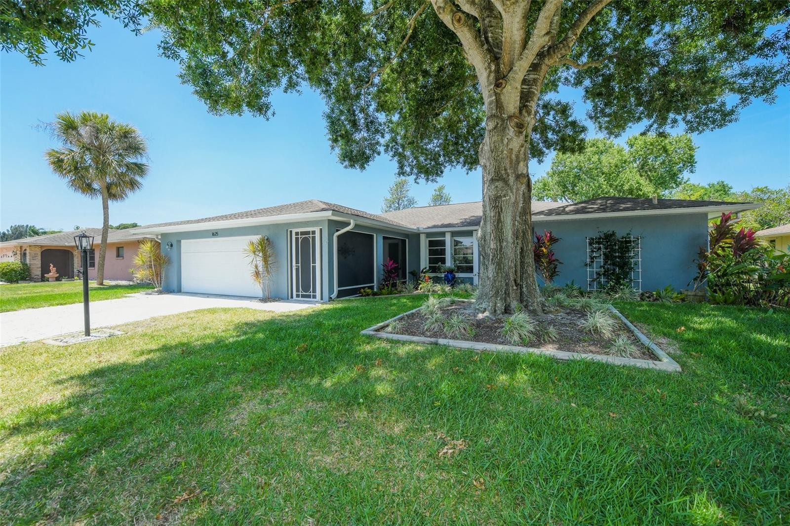 1625 BAY HILL CIR
