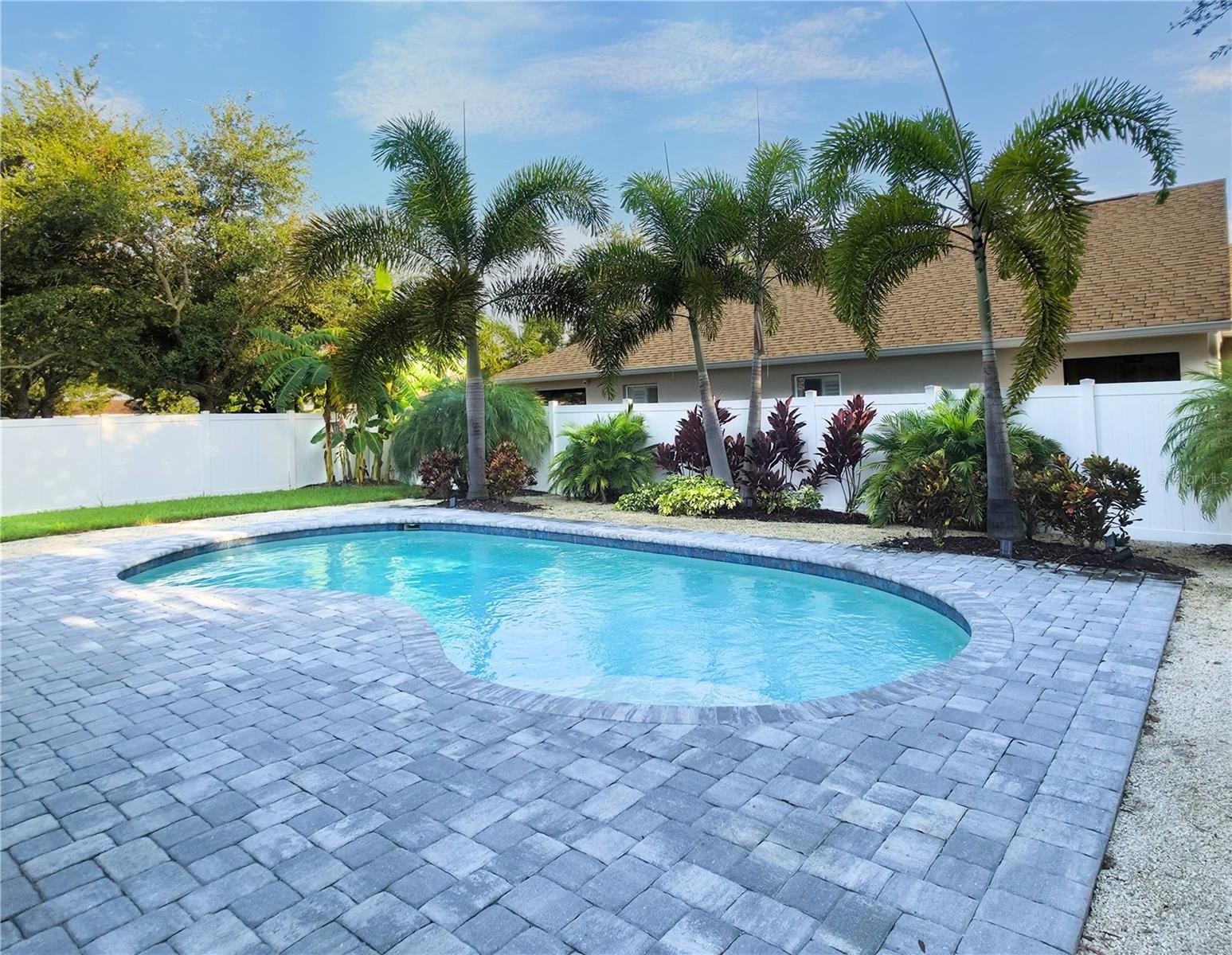 3328 70TH CT E